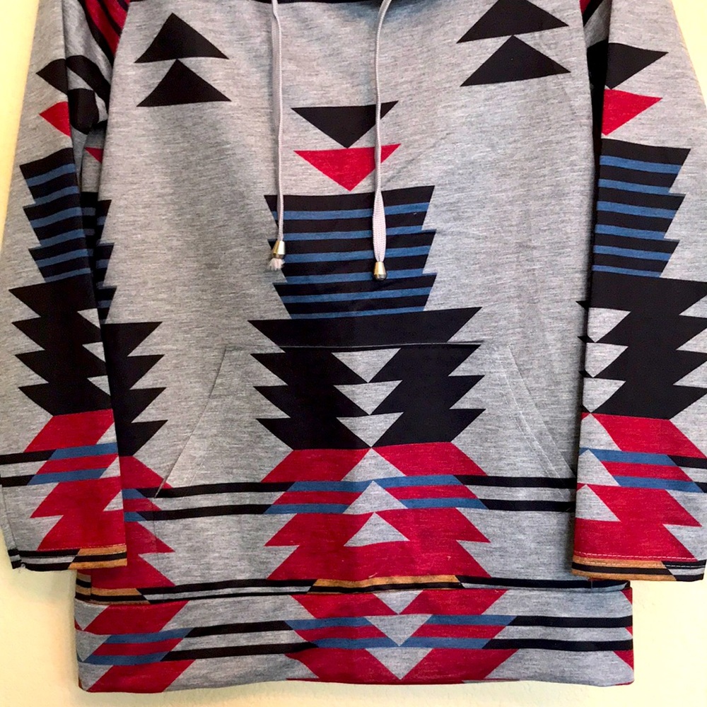 Aztec pattern hoodie - Picture 4 of 5